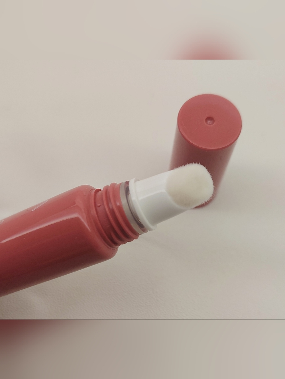 Clarins Lip Perfector  Plumping Peptide Gloss  # 19 Smokey Rose New - Picture 6 of 8